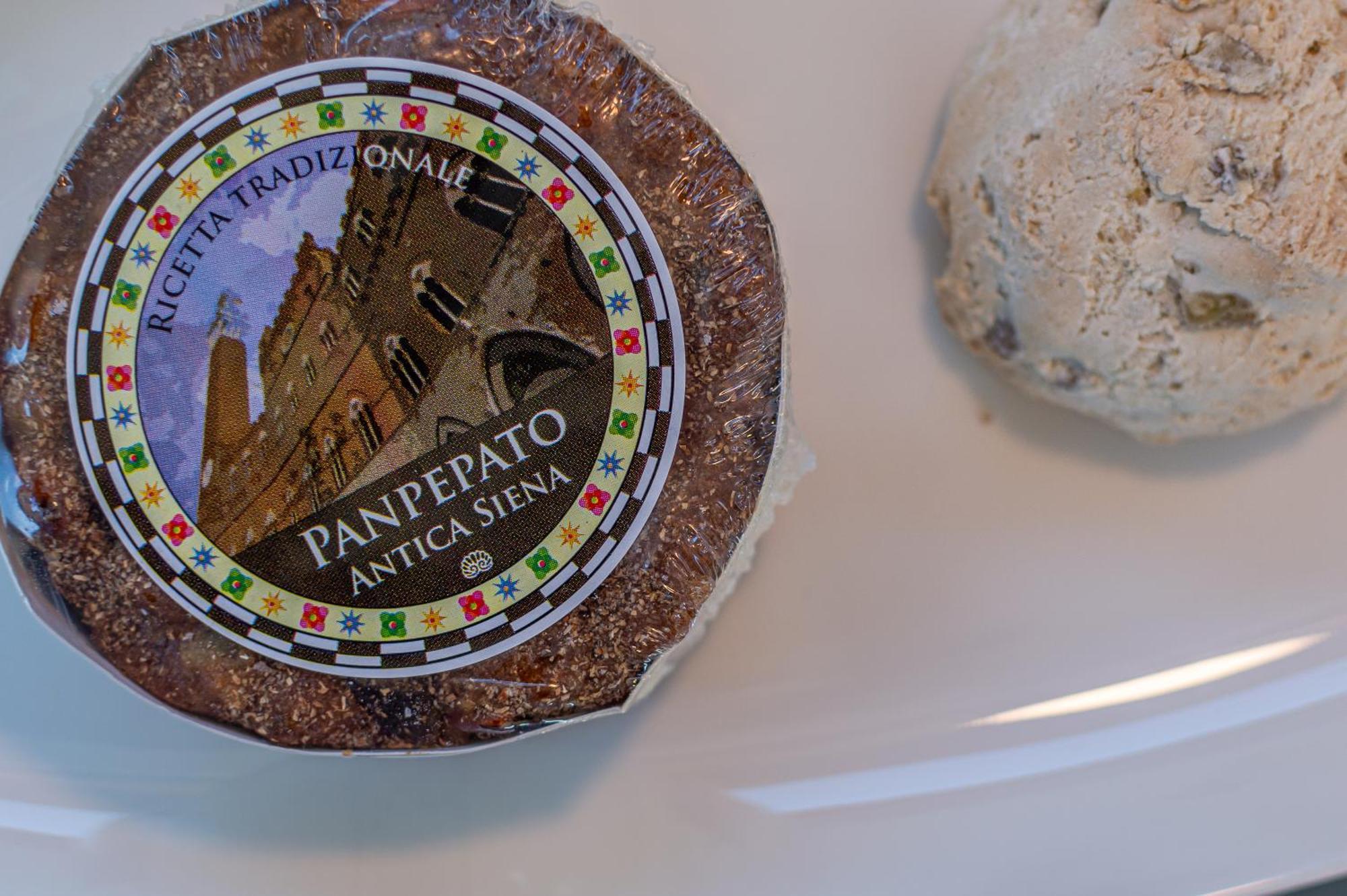 Abbraccio Di Siena